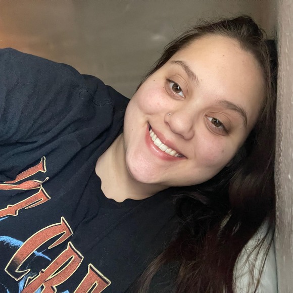 Meet your Posher, Ariel - Picture 1 of 1